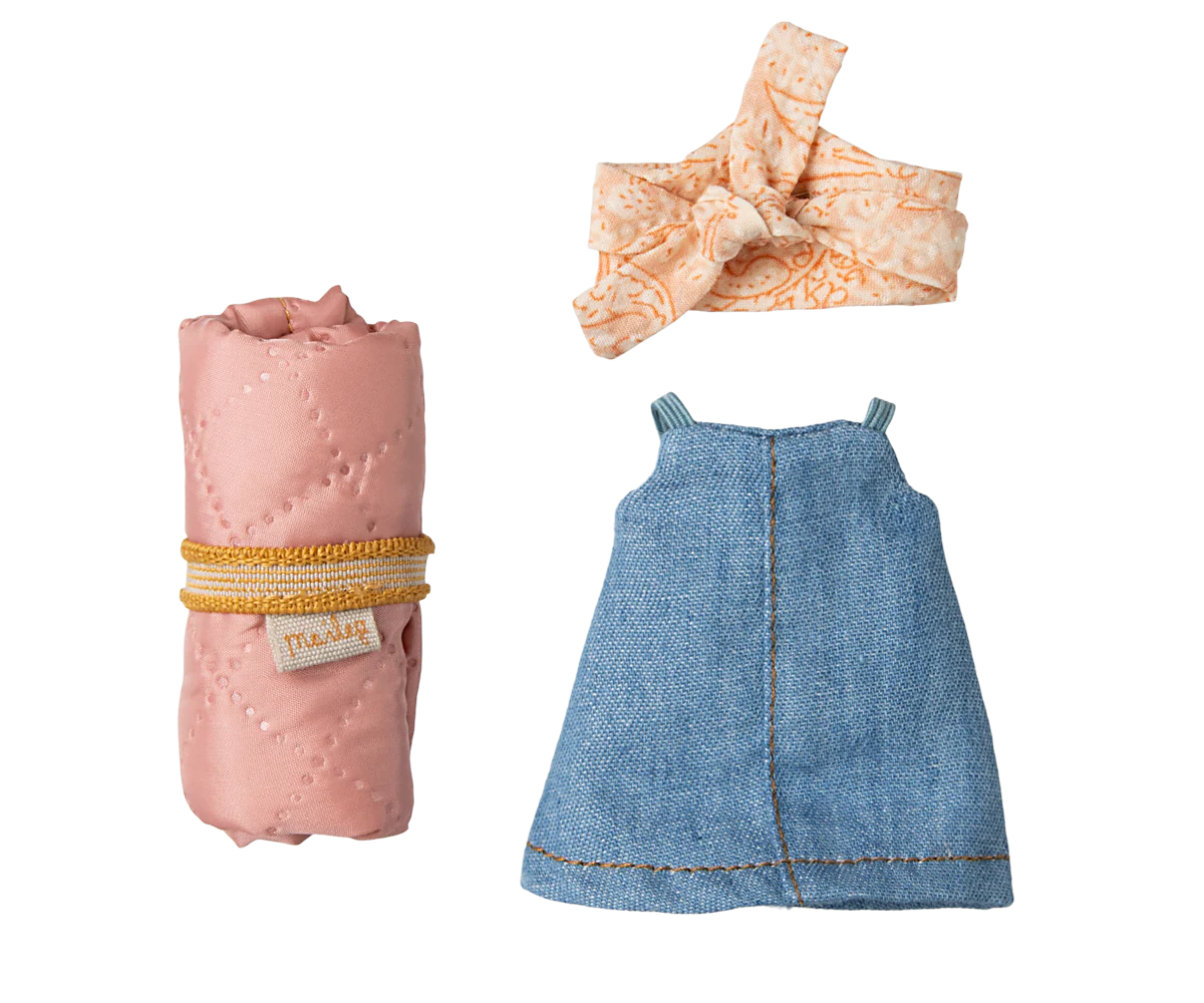 Hiker Big Sister Mouse