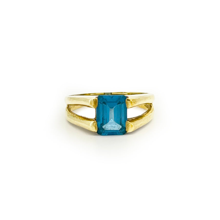 Vintage Blue Topaz + 9ct Yellow Gold Modern Ring - Sz. 9.5