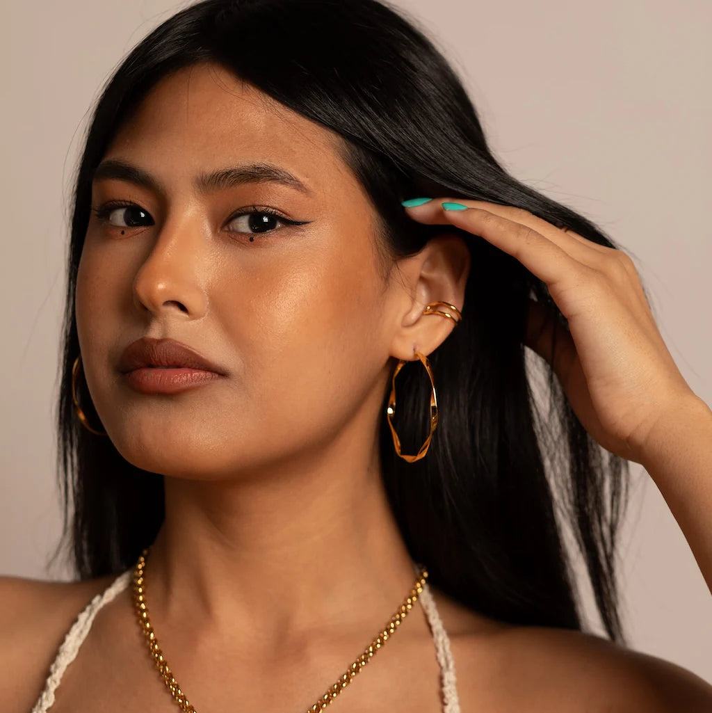 Aurora Twisted Hoop Earrings - Gold