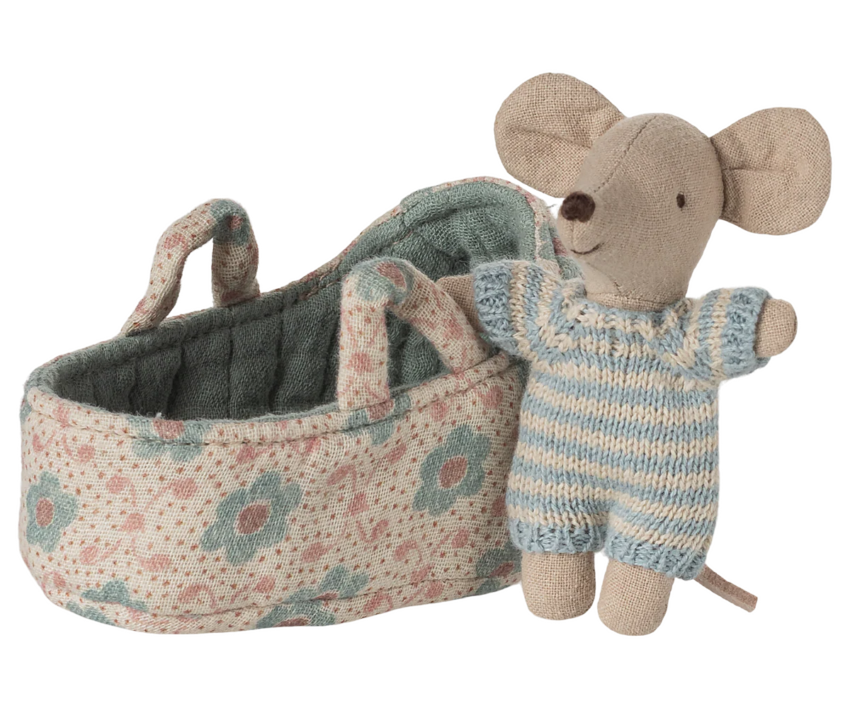 Pre-Order: Mid September - Baby Mouse in Carry Cot - Blue