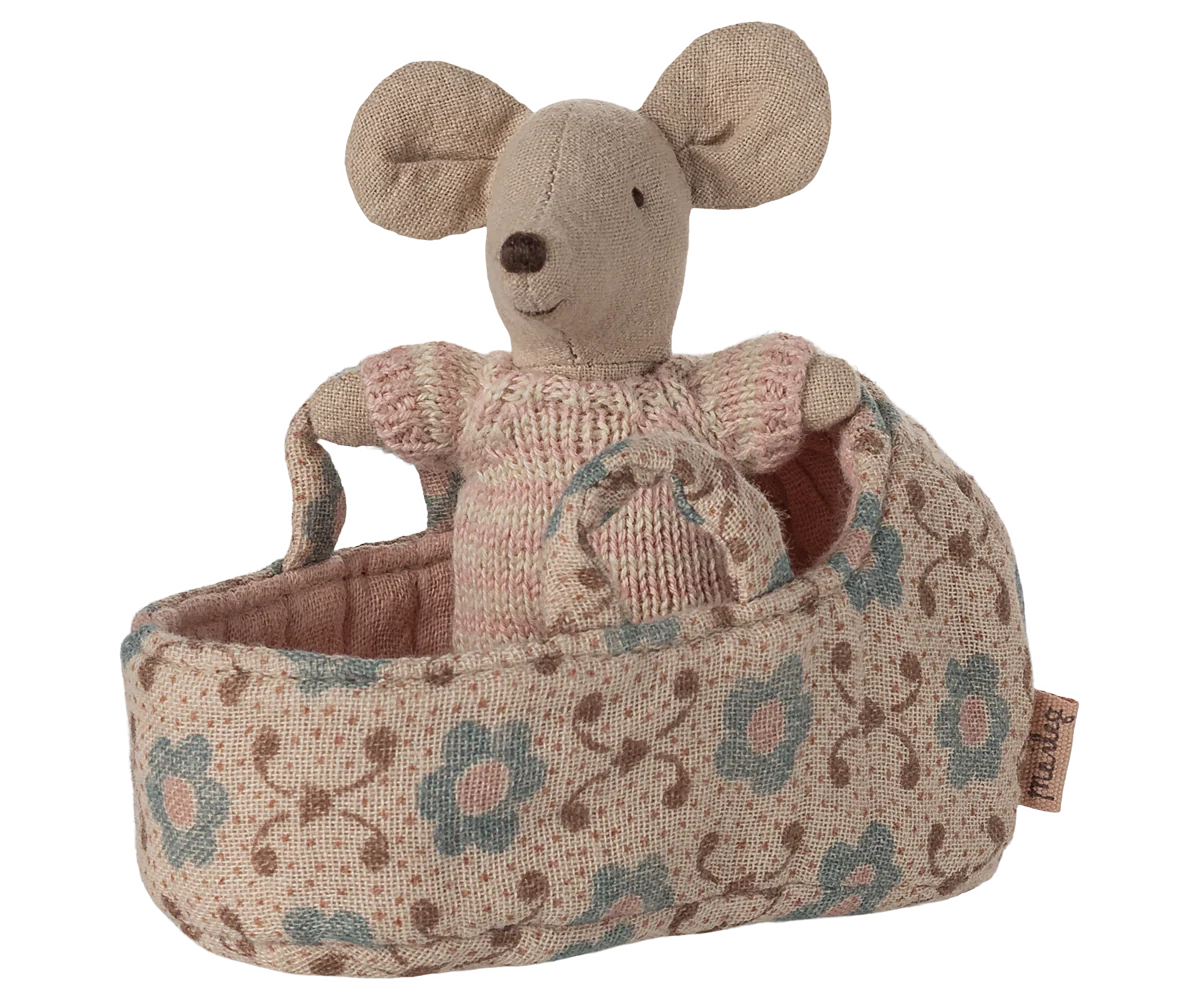 Pre-Order: Mid September - Baby Mouse in Carry Cot - Rose
