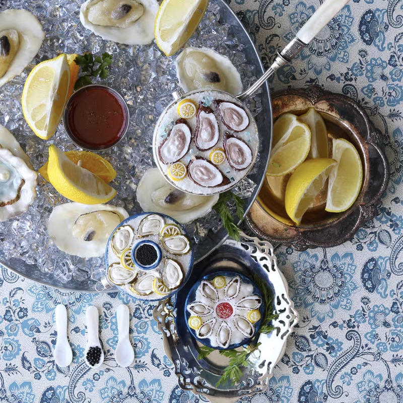 PLATED OYSTERS ON ICE ORNAMENT