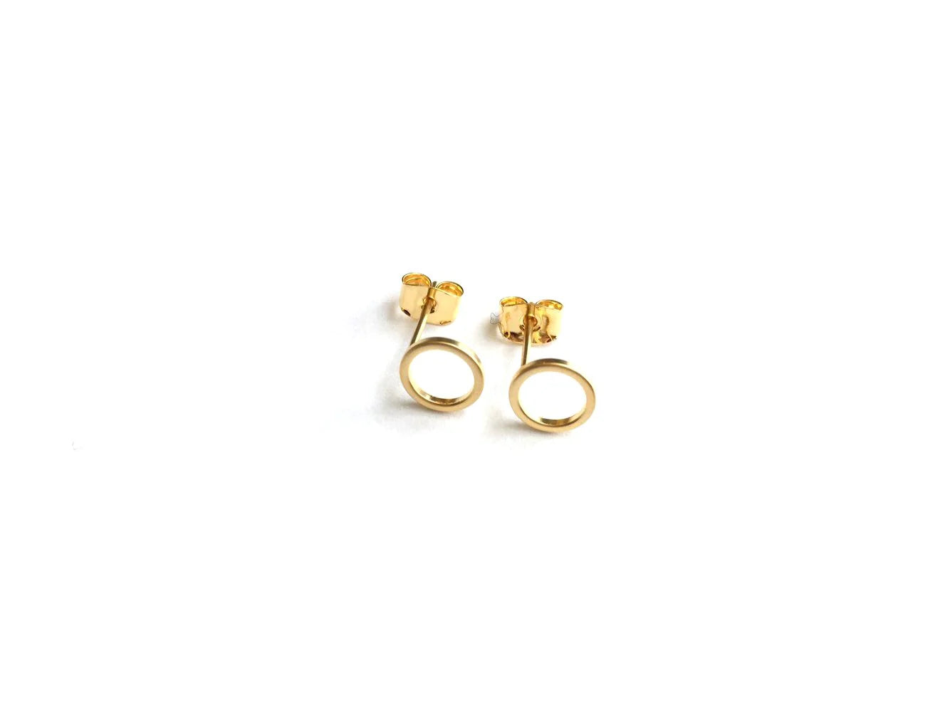 Circle Studs - Gold