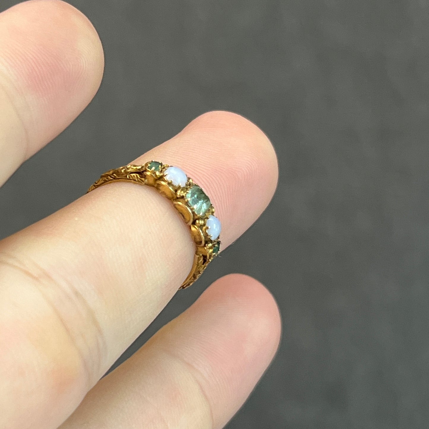 Antique Victorian Green Chrysoprase + Opal + 18ct Yellow Gold Ring - Sz. 6.75