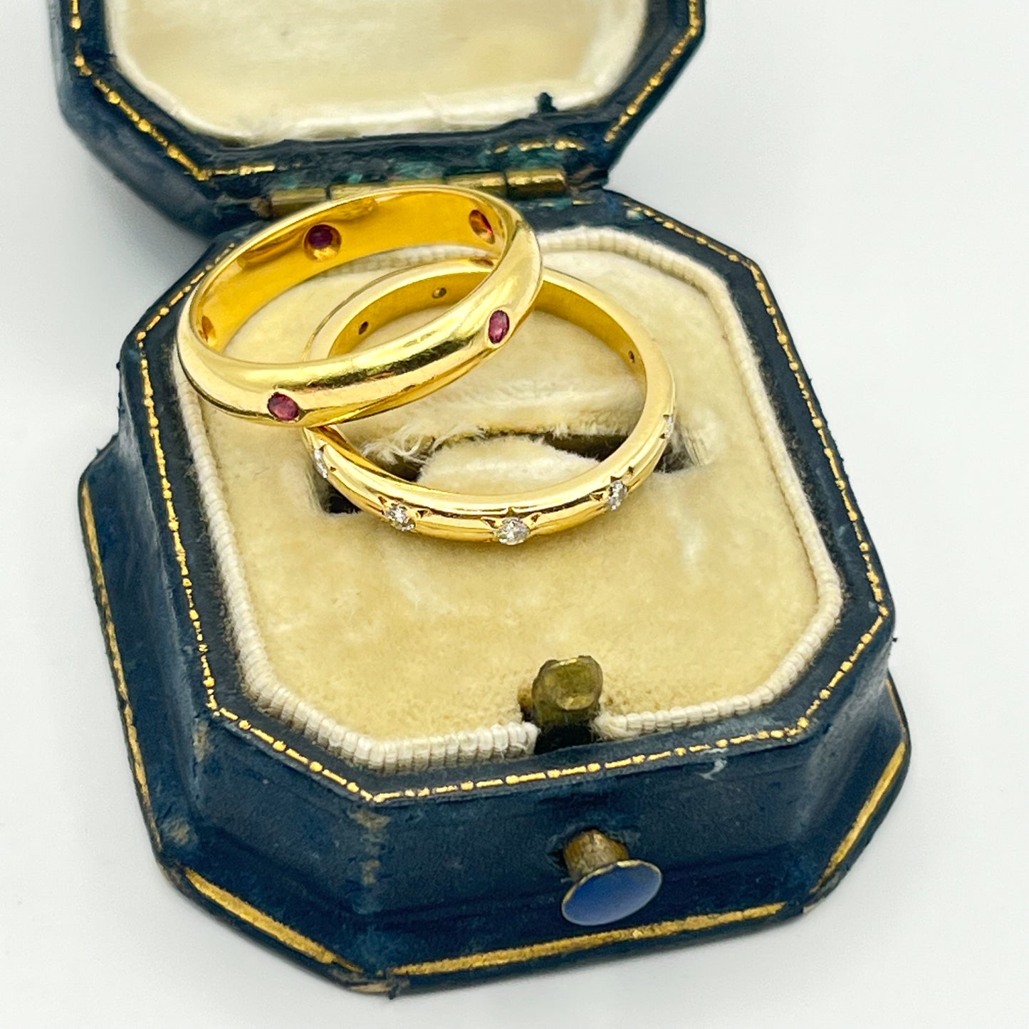 Vintage Ruby Eternity Band - 18ct Yellow Gold - Sz 7.5