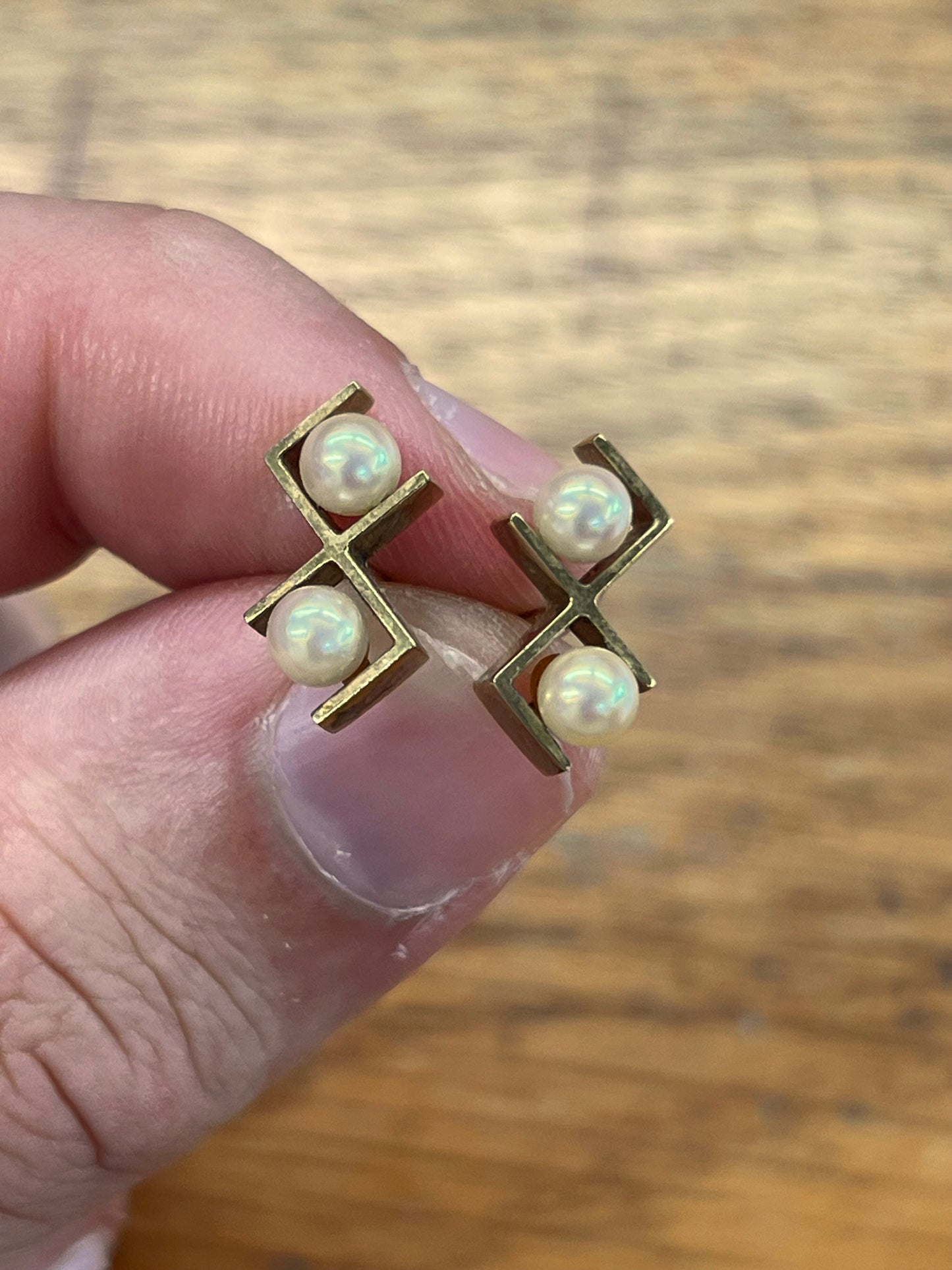 Vintage Pearl + 9ct Yellow Gold Mod Earrings
