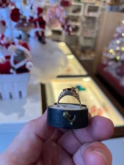 Vintage 9k Yellow Gold + Garnet Three Stone Tiered Ring - Size 6.75