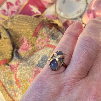Vintage Oval Cabochon Lavender Chalcedony + 9ct. Yellow Gold Statement Ring - Sz. 7.25