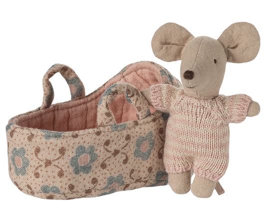 Pre-Order: Mid September - Baby Mouse in Carry Cot - Rose