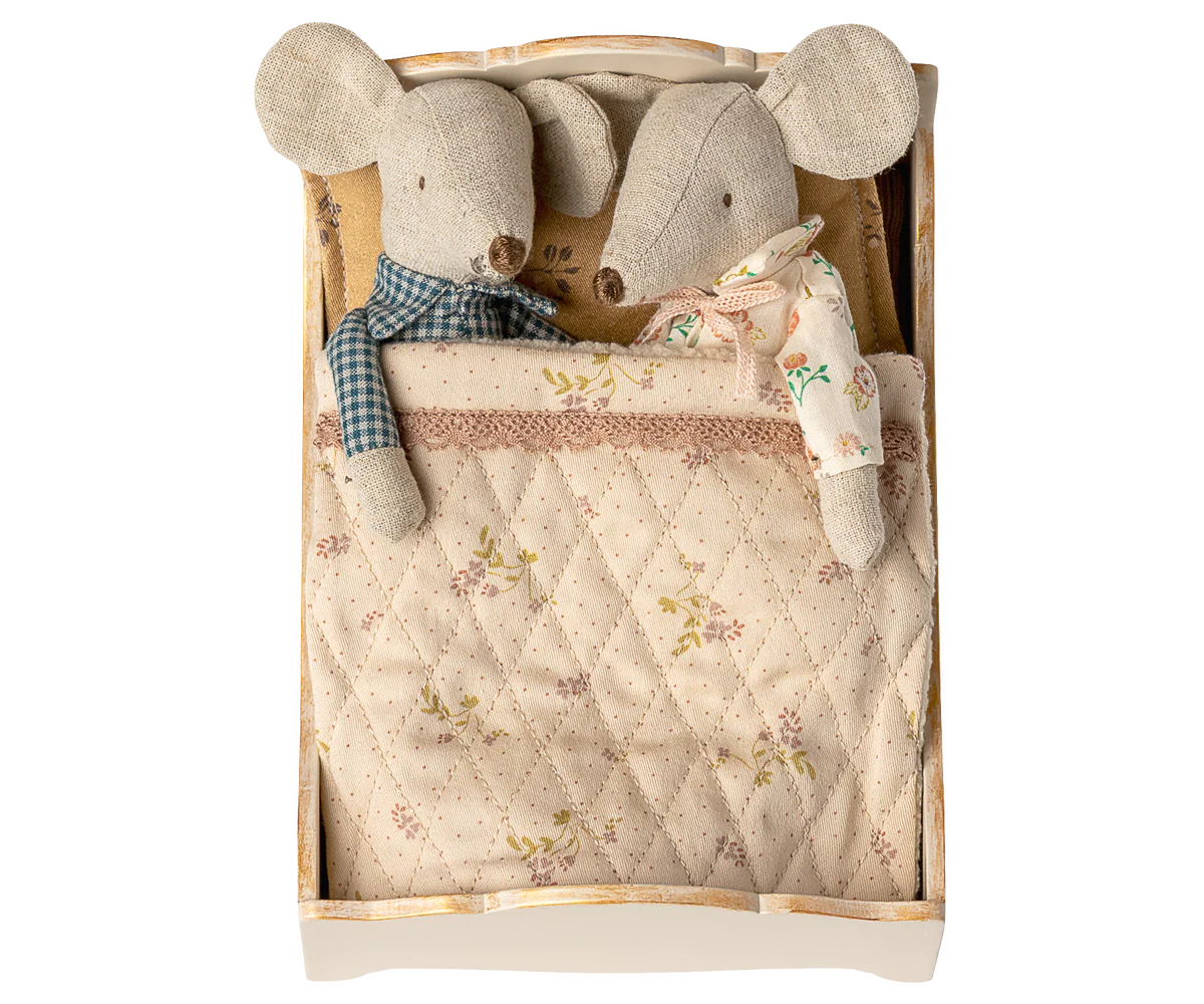 Pre-Order: Late December - Wooden Mouse Bed - Off White