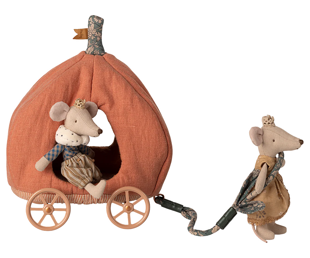 Mouse Pumpkin Carriage