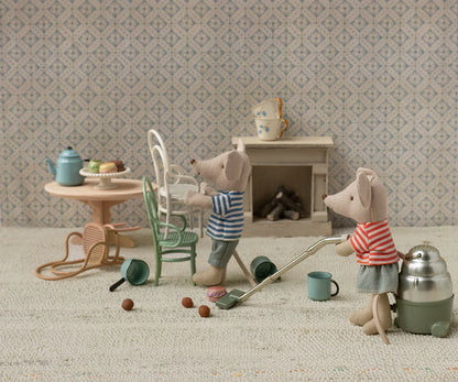 Mouse Vintage Chair - Dark Powder