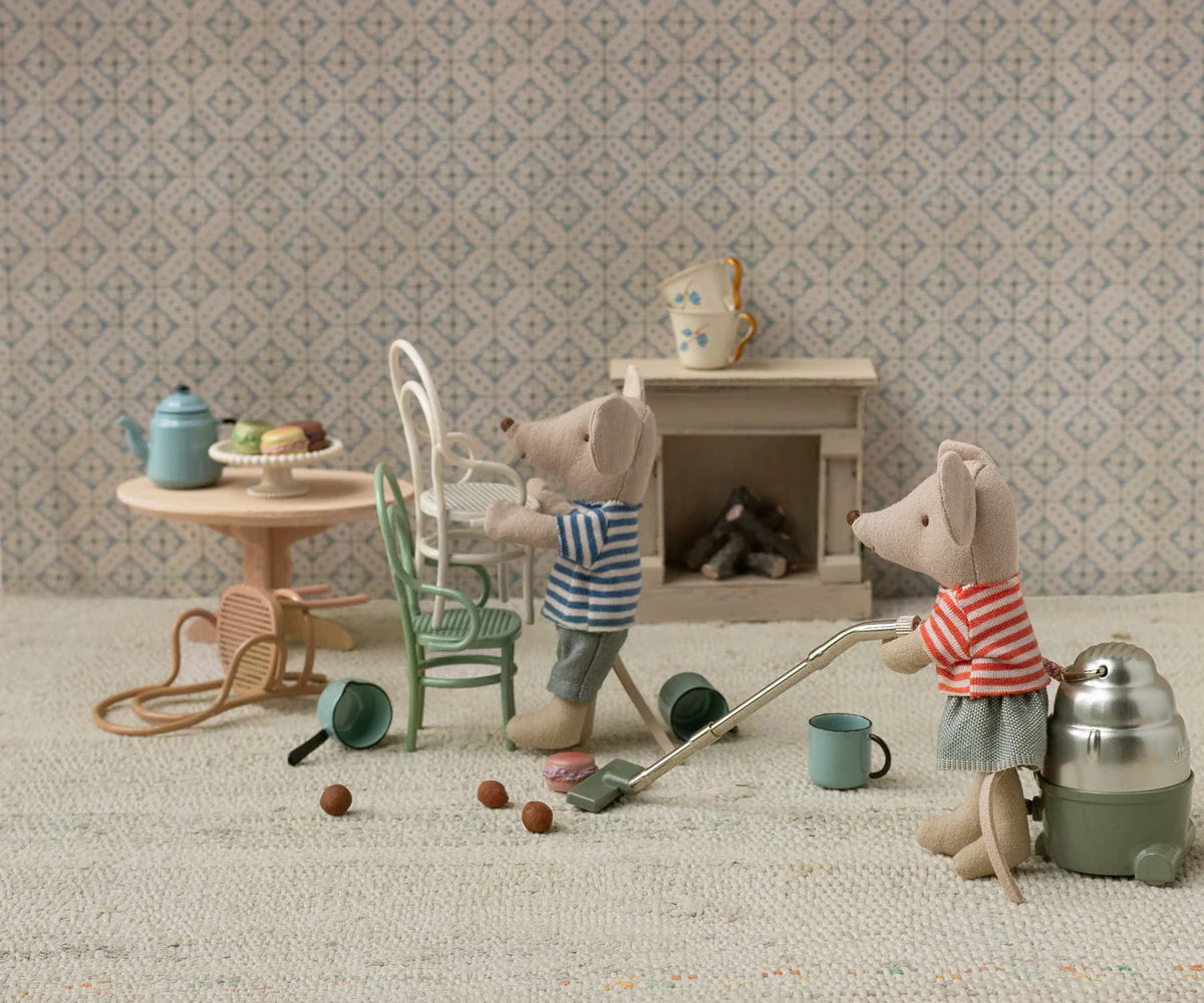 Mouse Vintage Chair - Mint