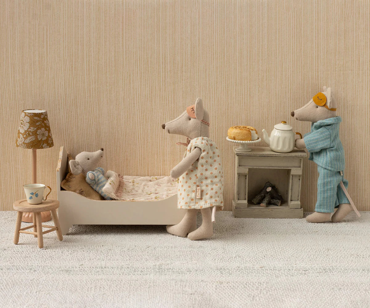 Pre-Order: Late December - Wooden Mouse Bed - Off White