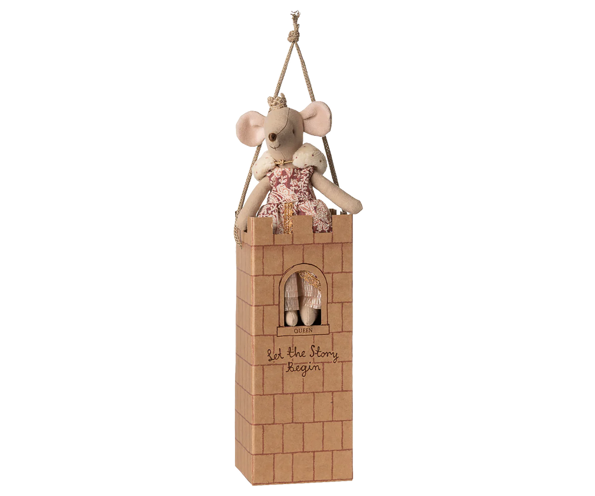 Pre-Order: Mid November - Mum Queen Mouse