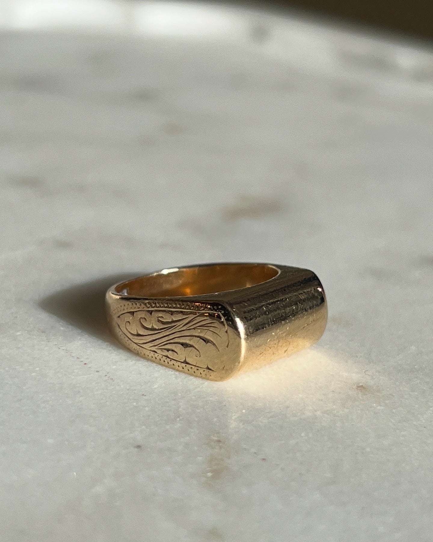 Vintage Barrel Signet 9ct. Yellow Gold Ring - Sz. 6