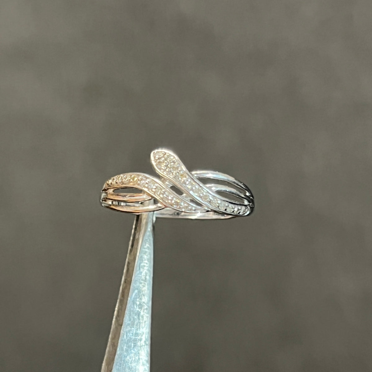 Vintage Diamond + 9ct White Gold Snake Ring - Sz. 8