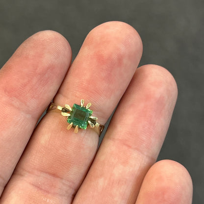 Vintage Retro Green Tourmaline + 14ct Yellow Gold Ring - Sz. 7