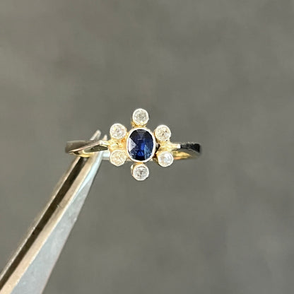 Vintage Art Deco Blue Sapphire + Diamond + 18ct White Gold Daisy Ring - Sz. 4.75