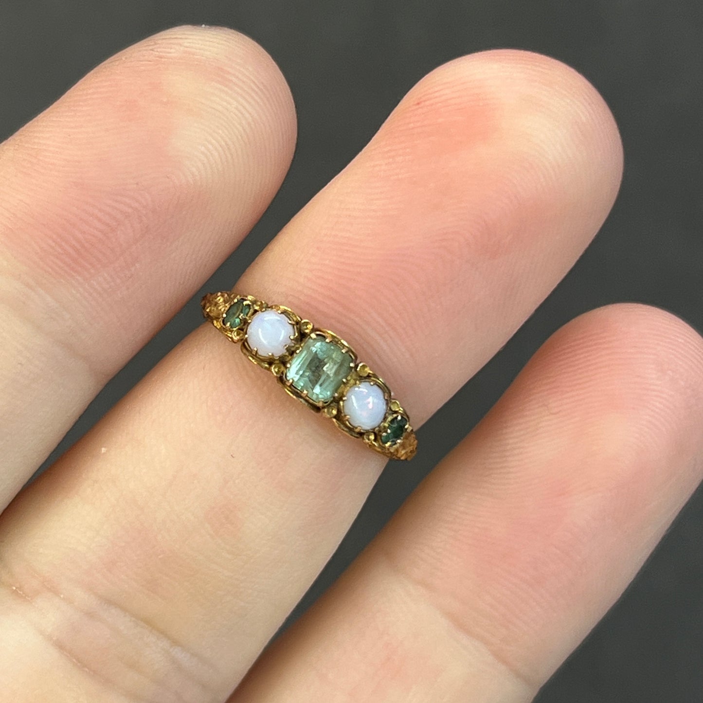 Antique Victorian Green Chrysoprase + Opal + 18ct Yellow Gold Ring - Sz. 6.75