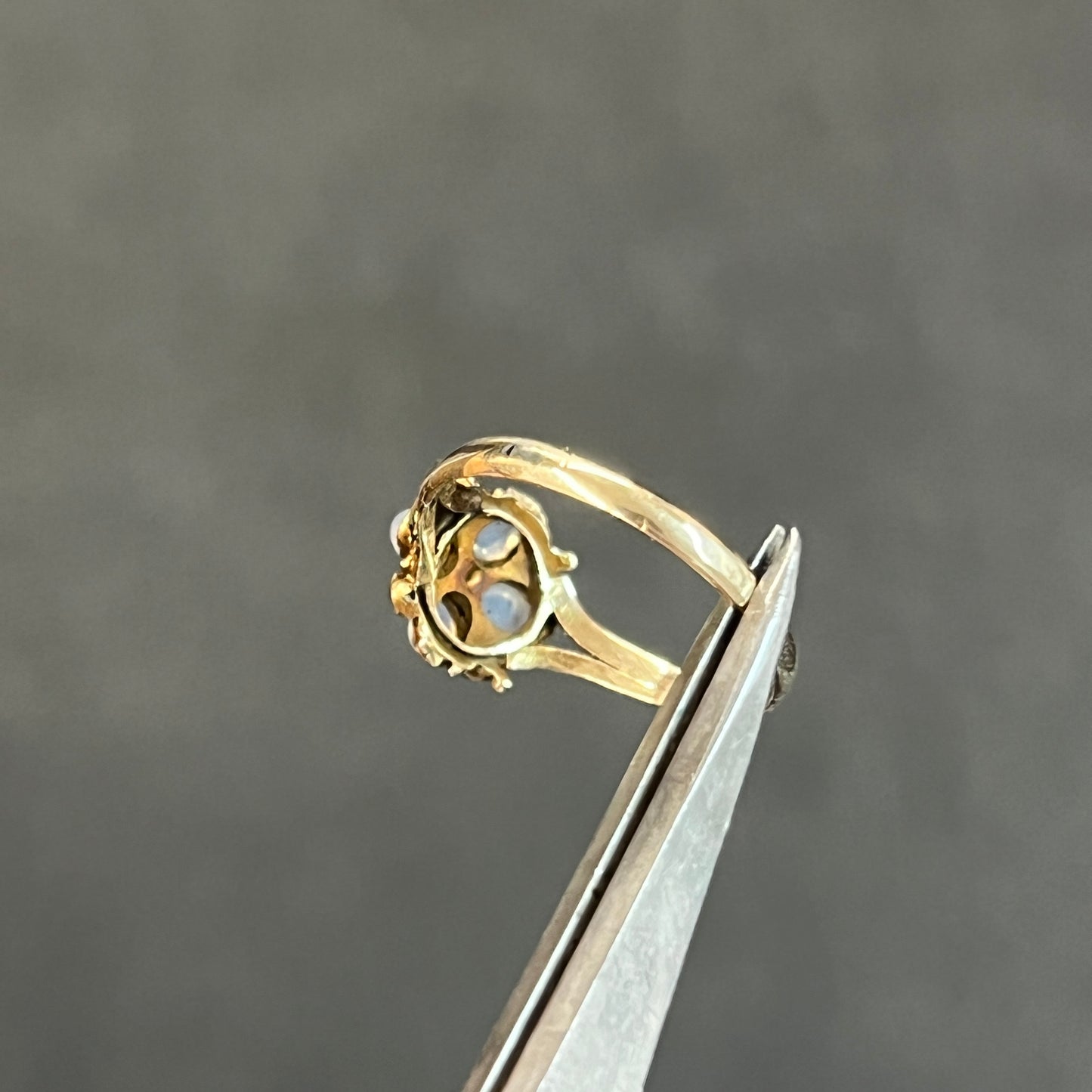 Antique Georgian Moonstone + Ruby + 12ct Yellow Gold Ring - Sz. 6.75