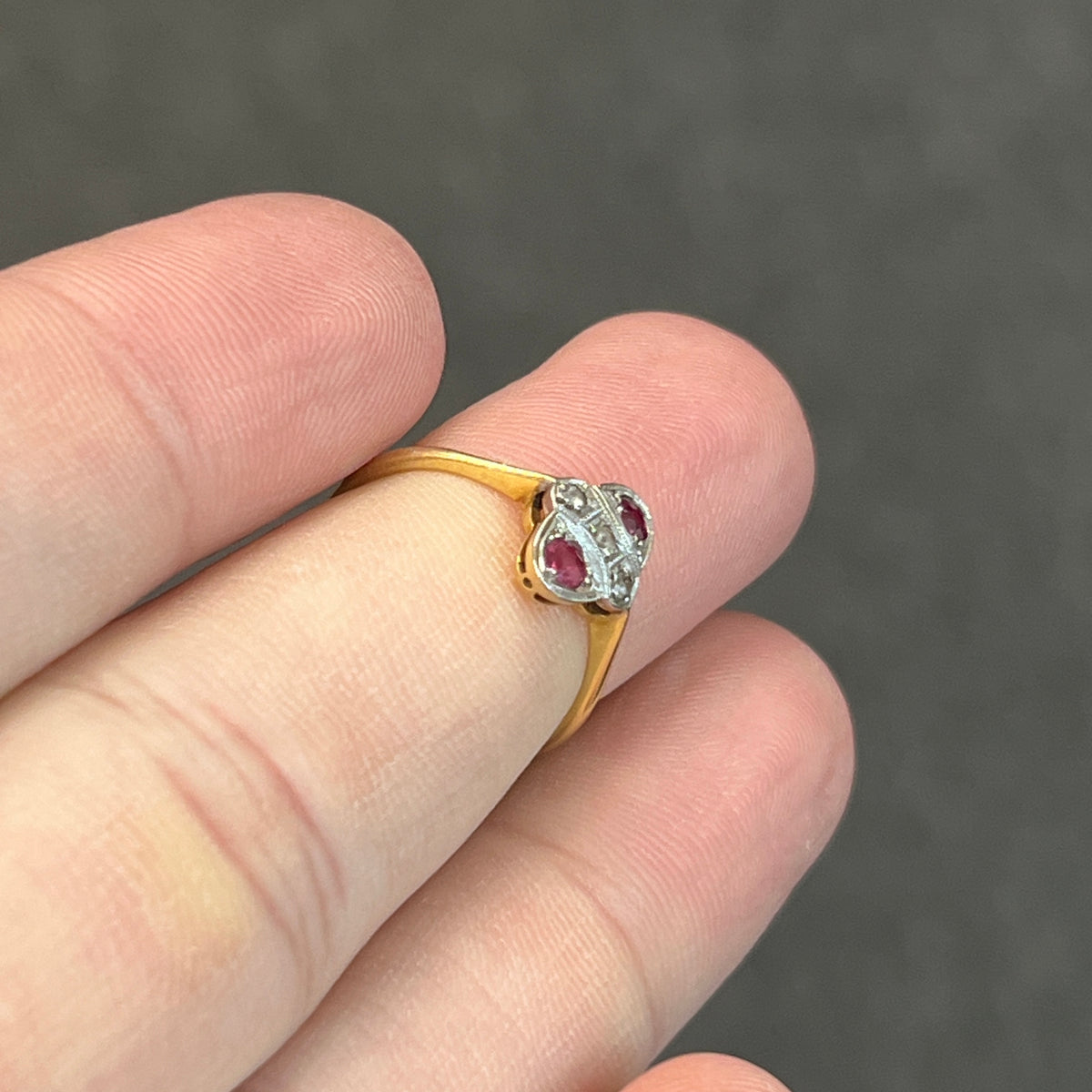 Vintage Art Deco Ruby + Diamond + 18ct Yellow Gold Ring - Sz. 6.5