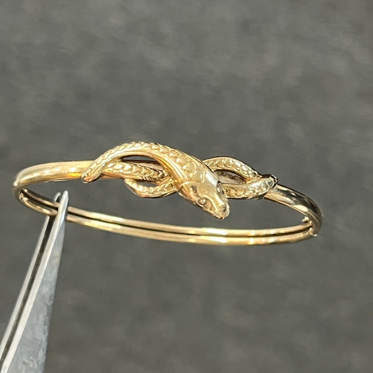 Vintage 9ct Yellow Gold Snake Bangle - 7"