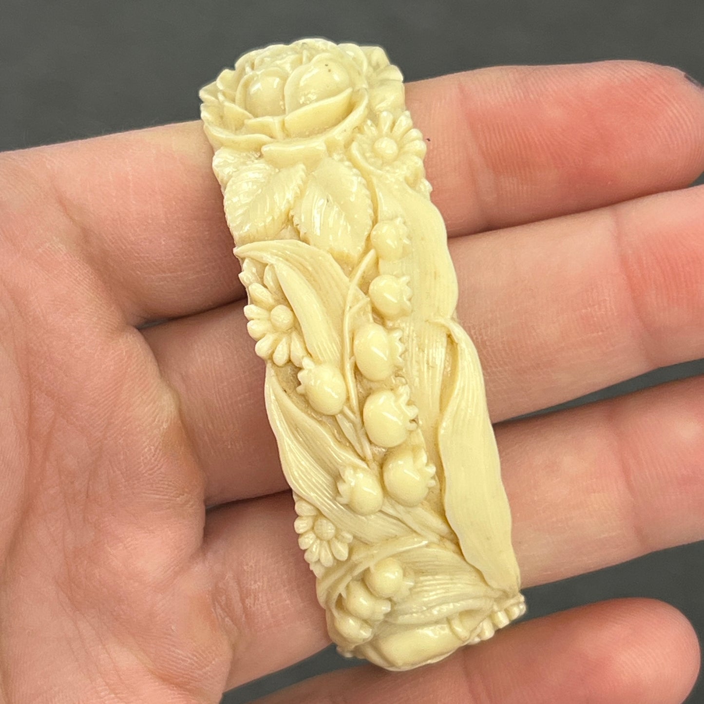 Vintage Ivorine Floral Thick Bangle - 7.75"