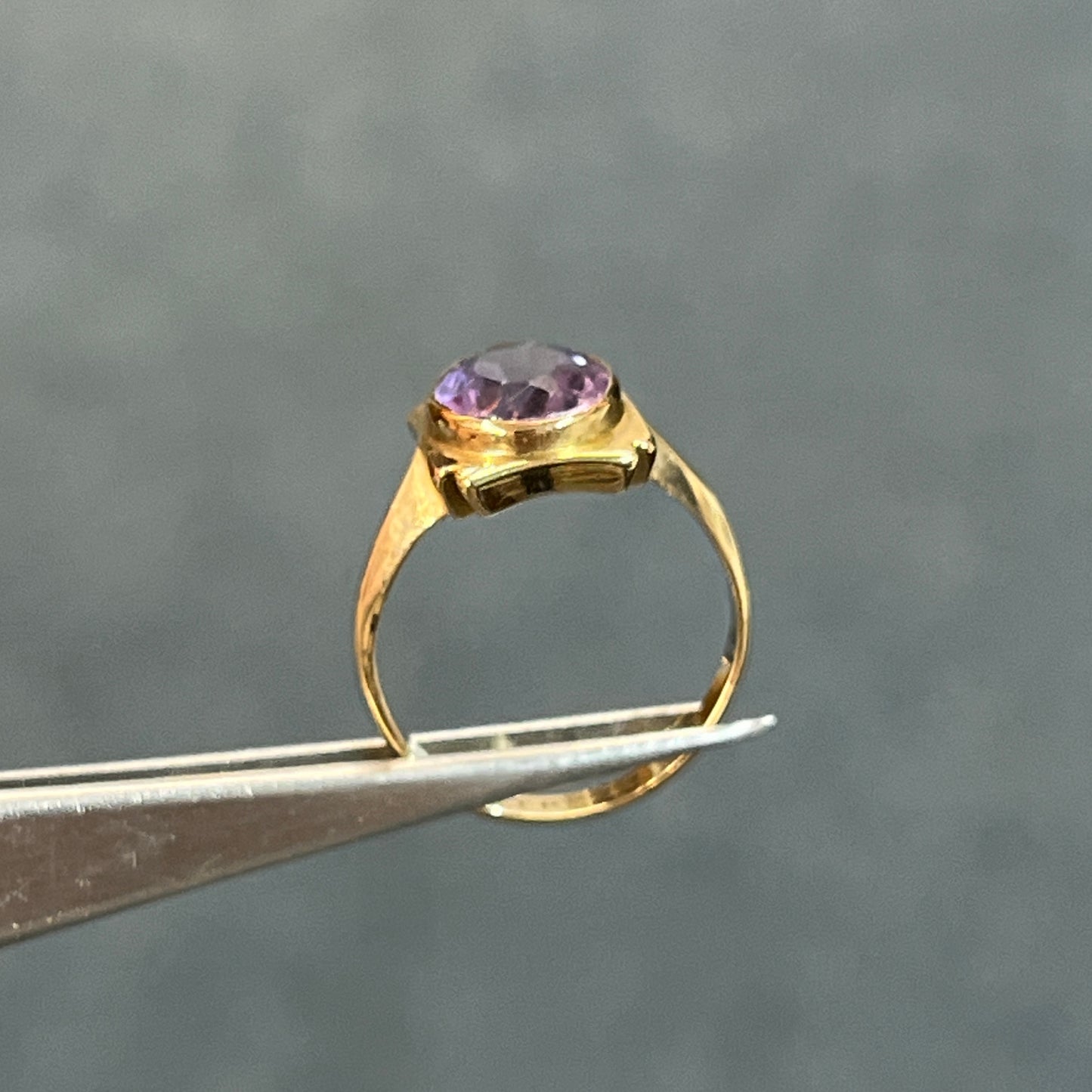 Vintage Amethyst + 9k Yellow Gold Picture Frame Ring - Sz 6.75