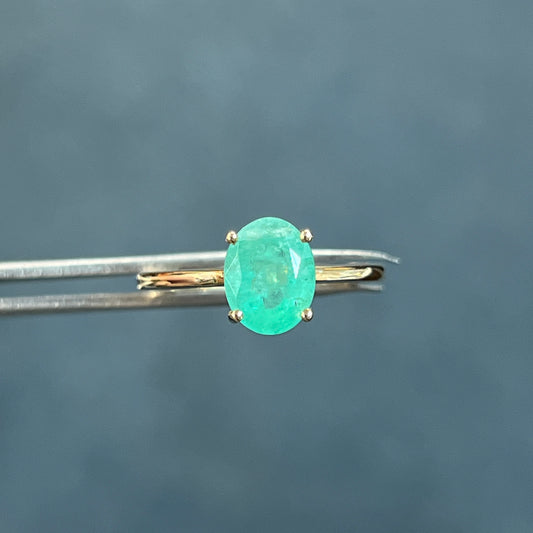 Estate Emerald + 9k Yellow Gold Solitaire Ring - Sz 8.5