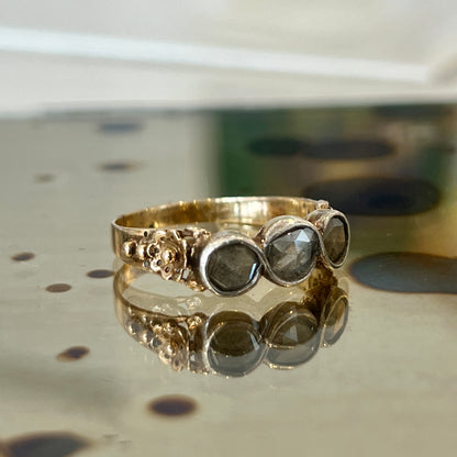 Antique Isabelina 3 Diamond + 18ct Yellow Gold Floral Ring - Sz. 6
