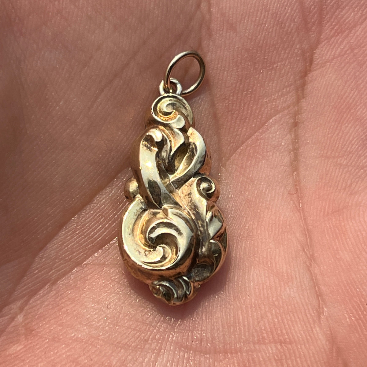 Antique Art Nouveau Yellow Gold Pendant