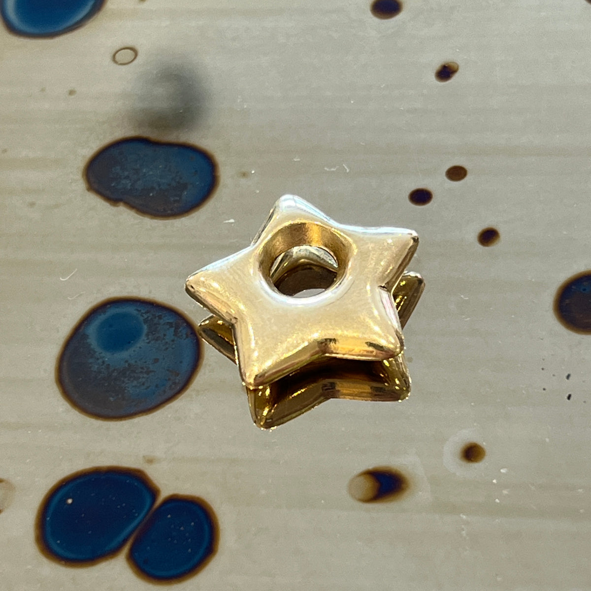 Estate 14k Yellow Gold Puffy Star Charm