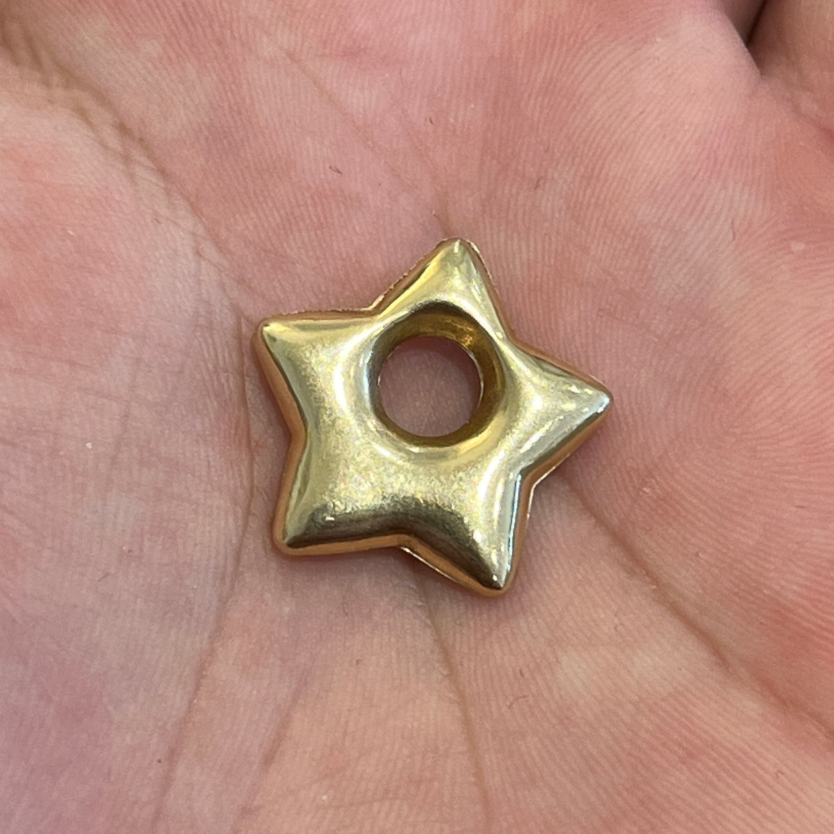 Estate 14k Yellow Gold Puffy Star Charm