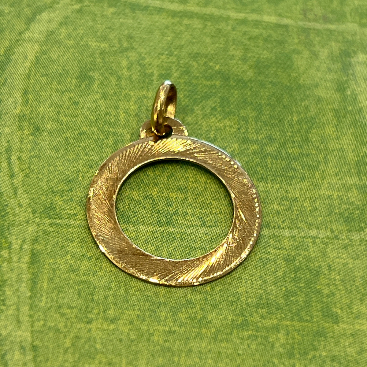 Vintage 18k Yellow Gold Engine Turned Circle Charm