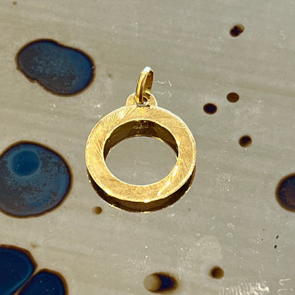 Vintage 18k Yellow Gold Engine Turned Circle Charm