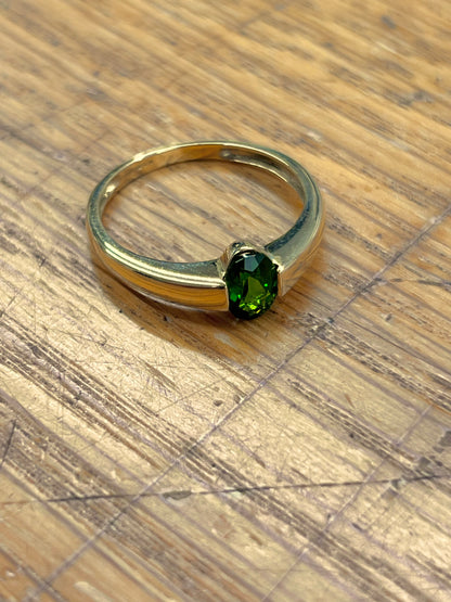 Vintage Chrome Diopside + 9ct Yellow Gold Modern Solitaire Ring - Sz. 9