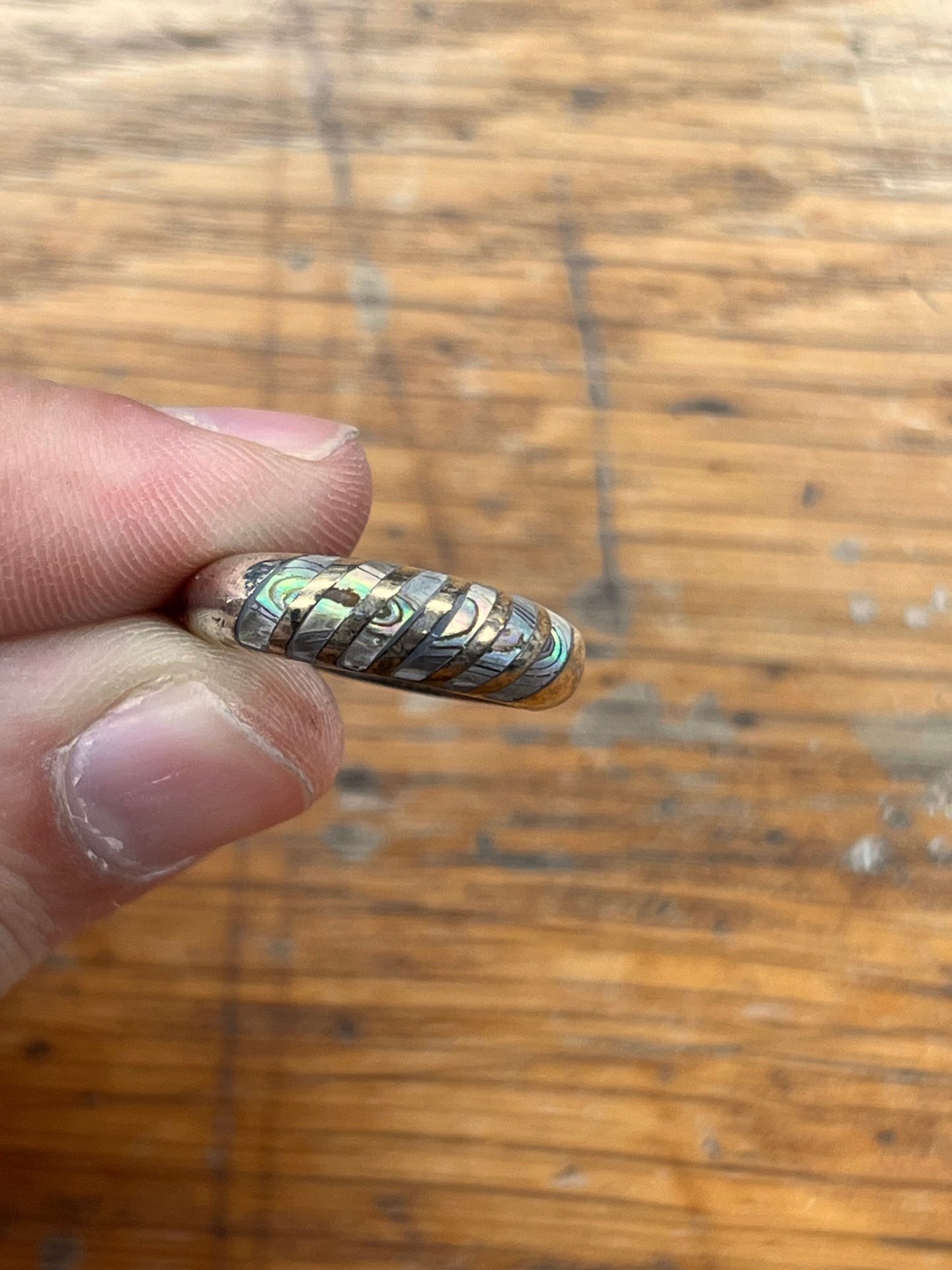 Estate Mother of Pearl + Sterling Silver Striped Ring - Sz. 7.75