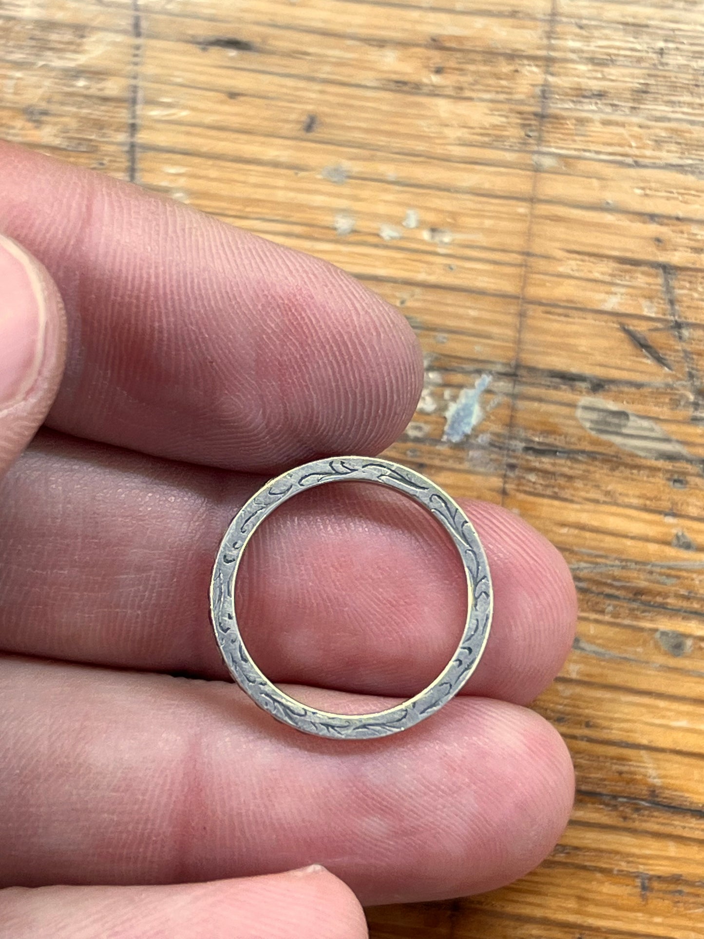 Estate Hematite + Sterling Silver Engraved Eternity Band Ring - Sz. 6.25