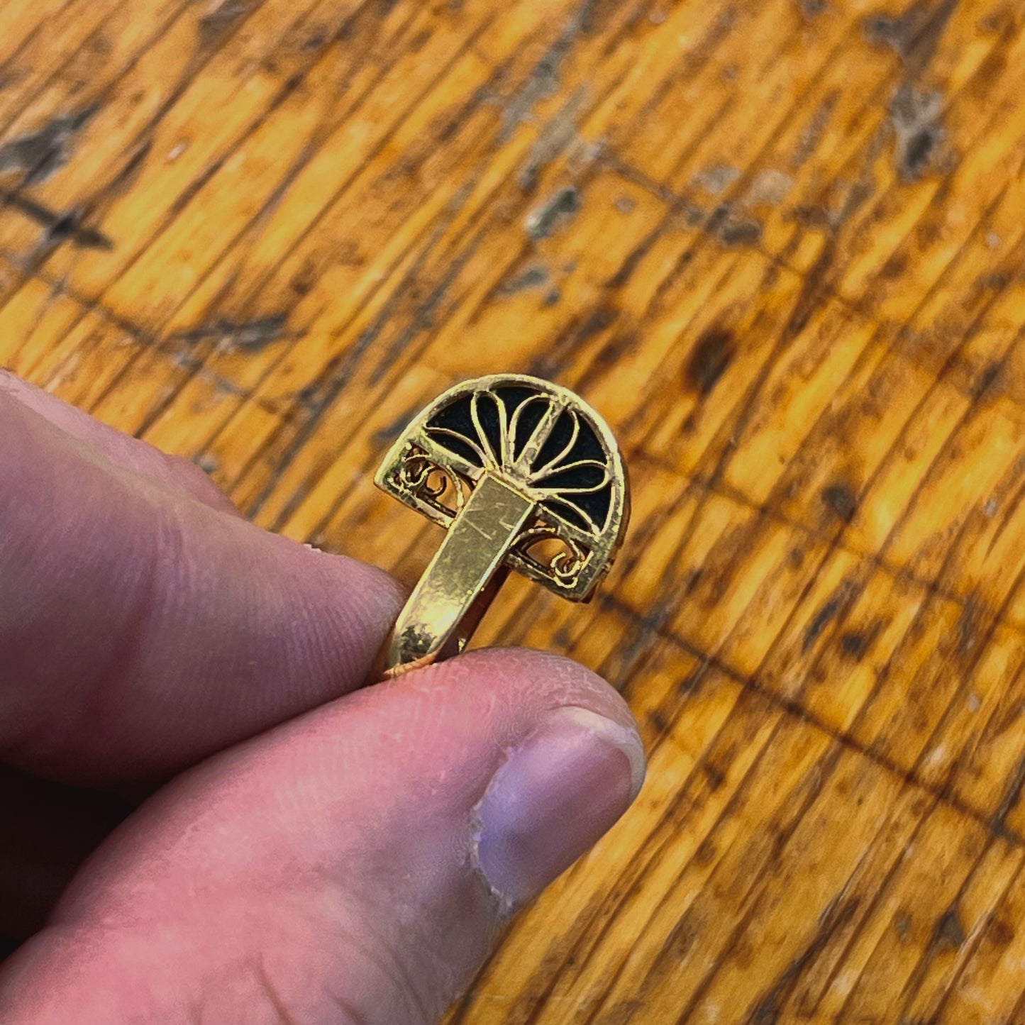 Vintage Black Onyx + 18ct Yellow Gold Striped Dome Ring - Sz. 5.5