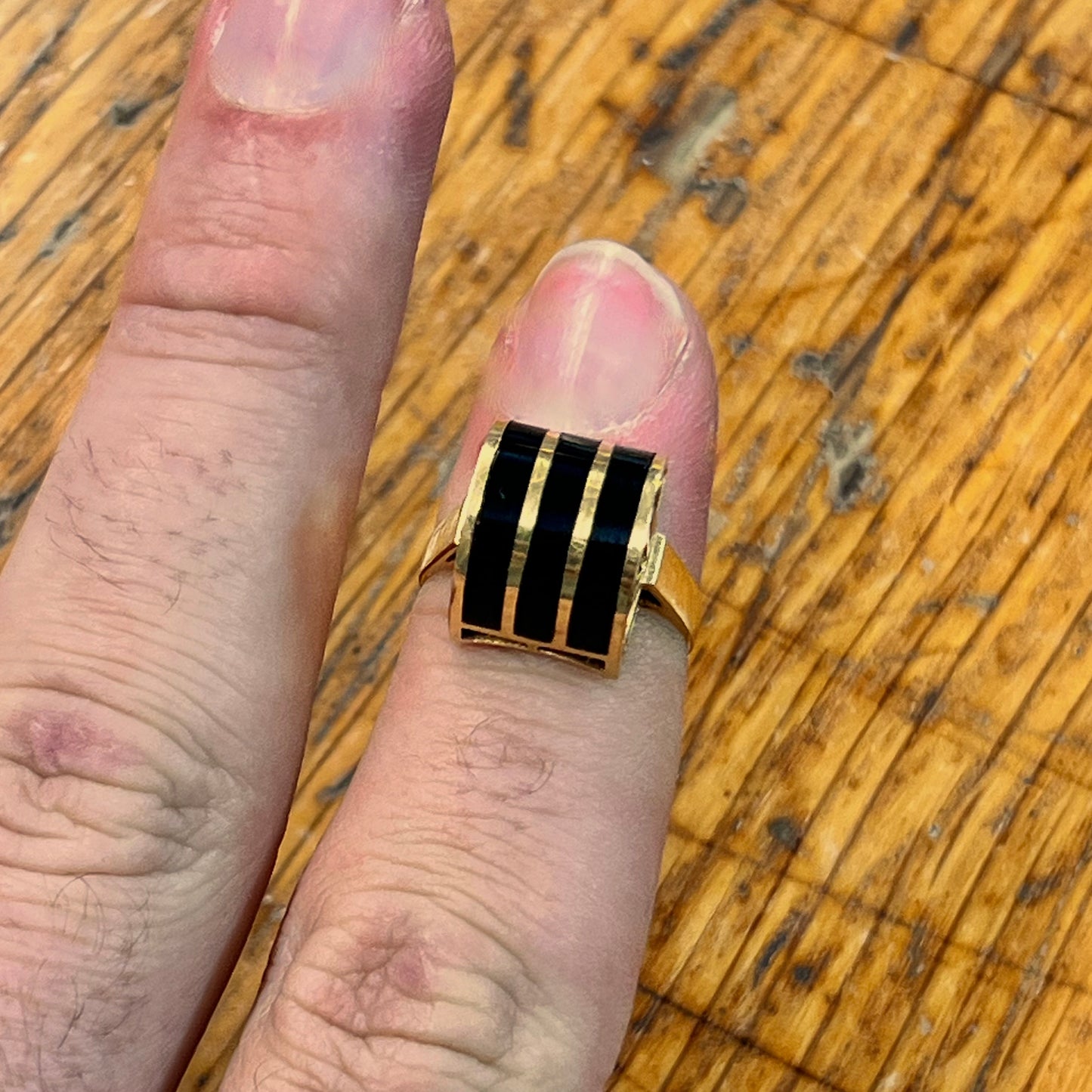 Vintage Black Onyx + 18ct Yellow Gold Striped Dome Ring - Sz. 5.5