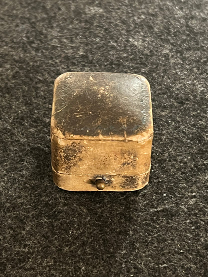 Antique Khaki Leather Ring Box