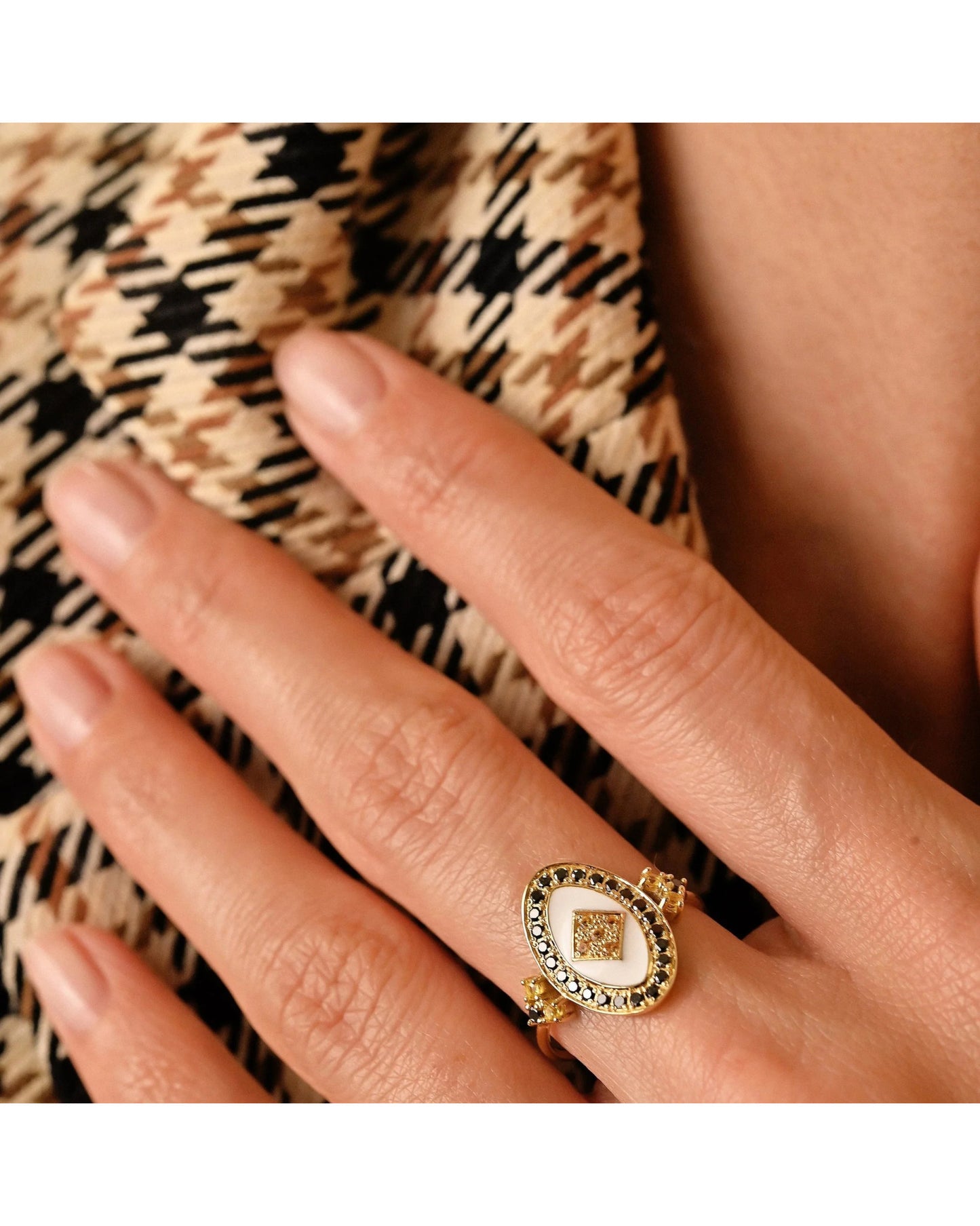 Athena Cigar Ring - Black + Yellow