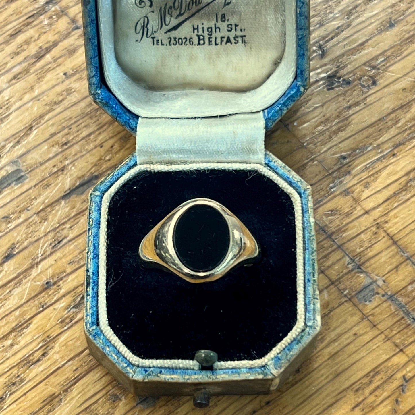 Vintage Black Onyx + 9ct Yellow Gold Smoothie Signet Ring - Sz. 7