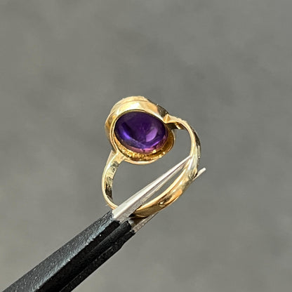 Vintage Amethyst + 9ct Yellow Gold Cabochon Ring - Sz. 4.75