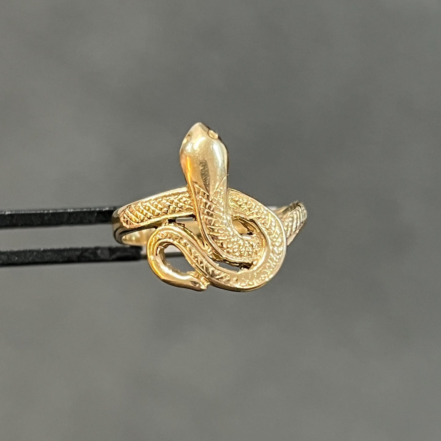 Vintage 9ct Yellow Gold Snake Ring - Sz. 5.5