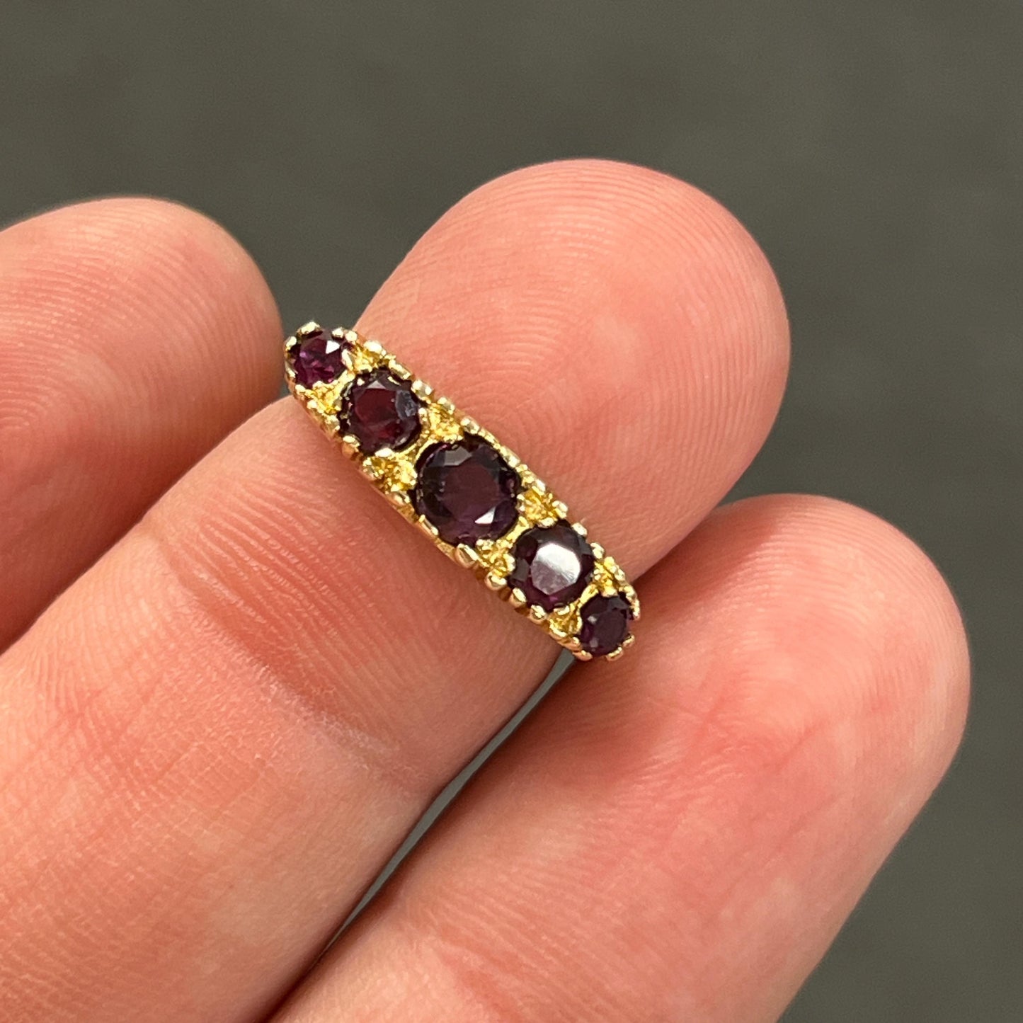 Vintage Garnet + 9ct Yellow Gold Five Stone Ring - Sz. 5.5