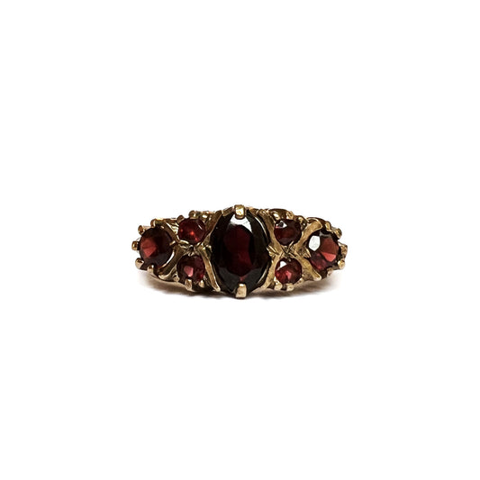 Vintage 9k Gold Garnet Seven Stone Ring - Size 6