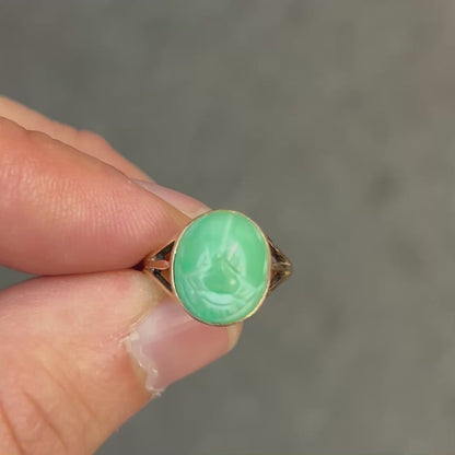 Vintage Green Steatite + 9ct Yellow Gold Scarab Ring - Sz. 5