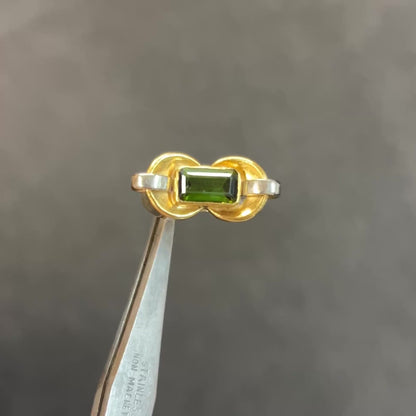 Vintage Art Deco Green Tourmaline + 18ct Yellow Gold Tank Ring - Sz. 6.25